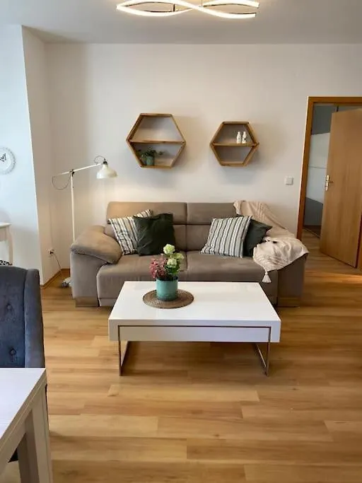 Taufrische Ferienwohnung Wuerzburg contacts